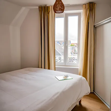 Central Paris Suites
