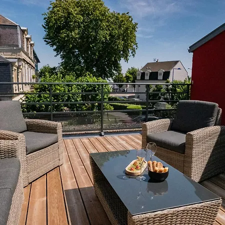 Central Paris Suites شقة *